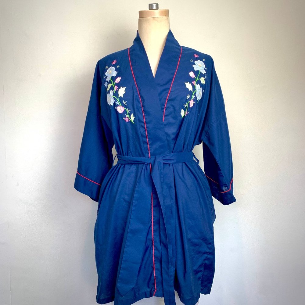 VTG Embroidered Blue Kimono Short Robe